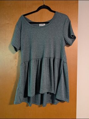 just be Teal Ribbed Peplum Short Sleeve Tunic